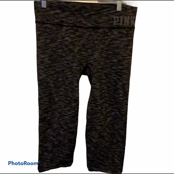 VS PINK workout crop - Picture 2 of 3